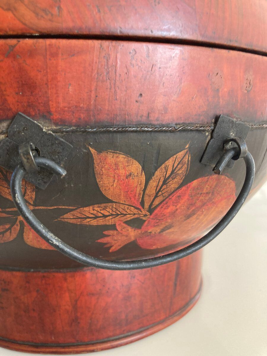 Large Chinese wedding box, polychrome wood, early 20th century.