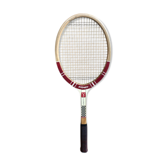 Old tennis racket sydney iemeh