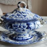 Antique sauceboat signed Creil et Montereau, Flora LM et Cie