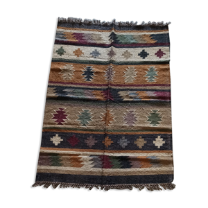 Tapis kilim en toile de jute et