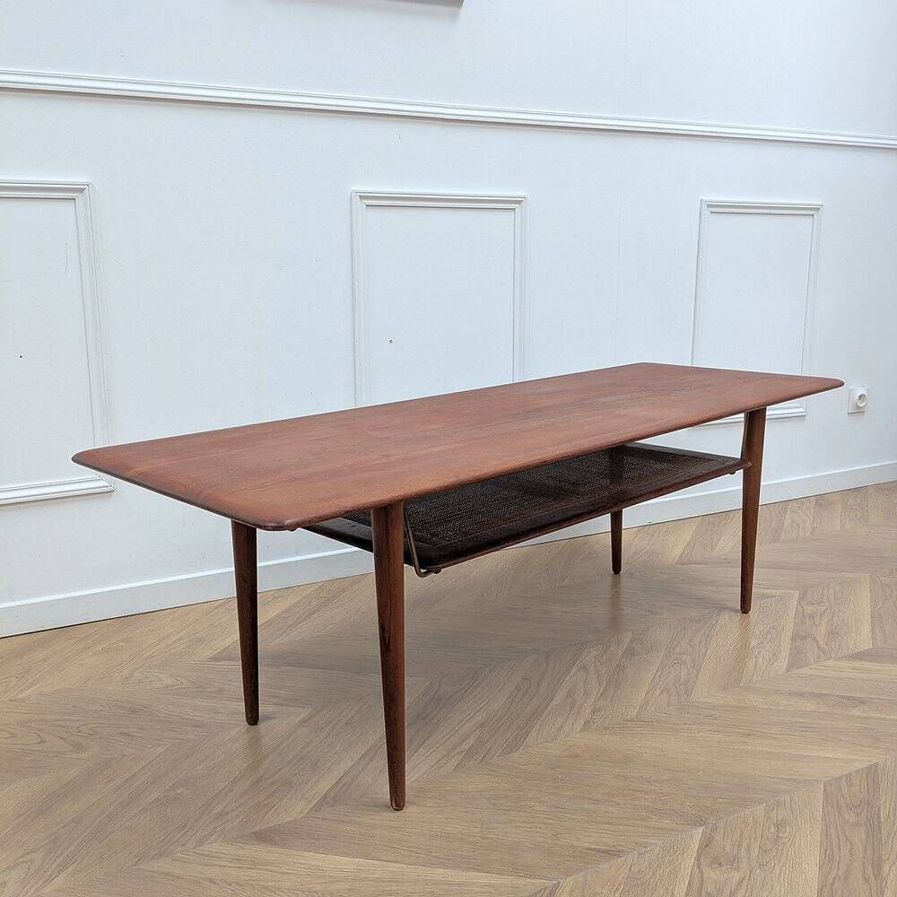 Scandinavian designer coffee table Hvidt & Nielsen