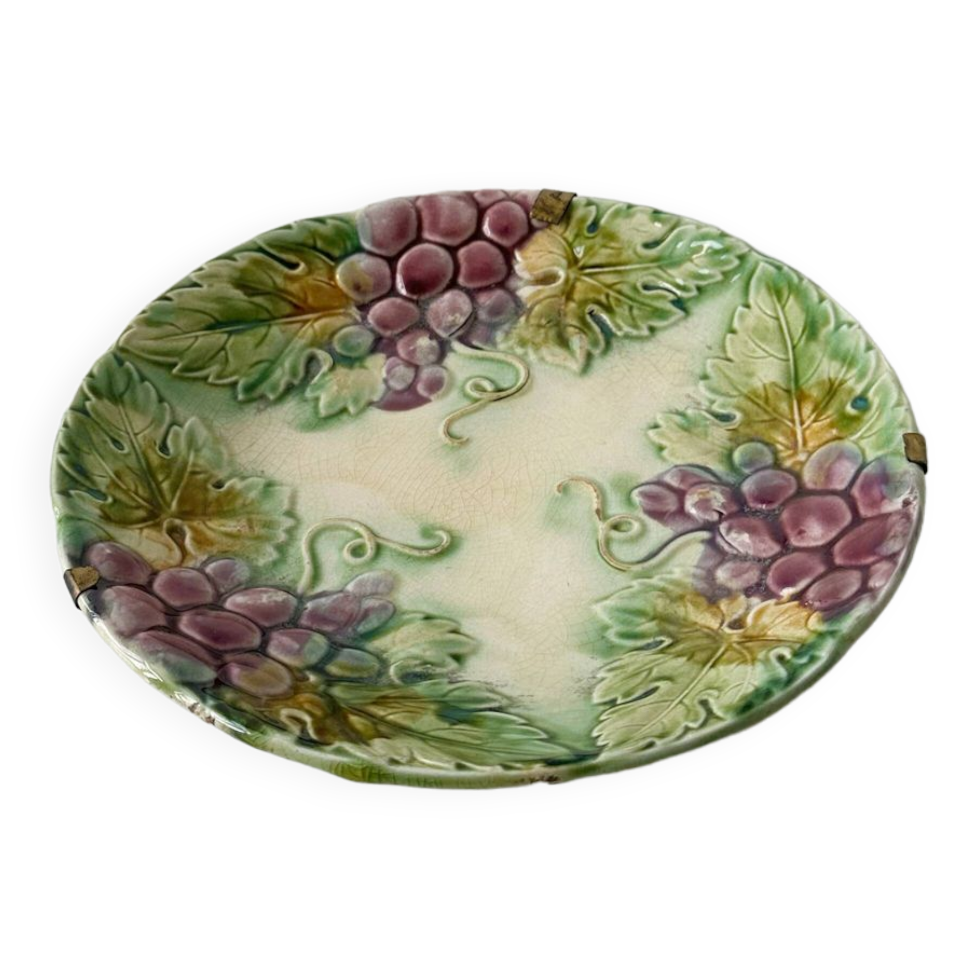 Assiette raisins en barbotine