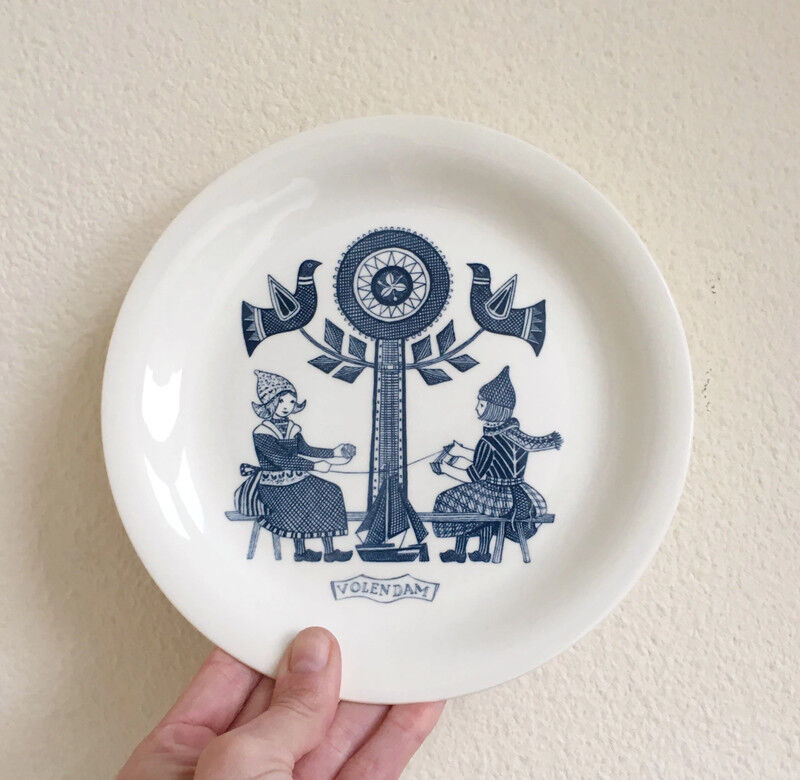 6 vintage plates