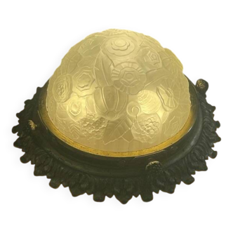 Plafonnier Art Nouveau en verre mouluré et bronze