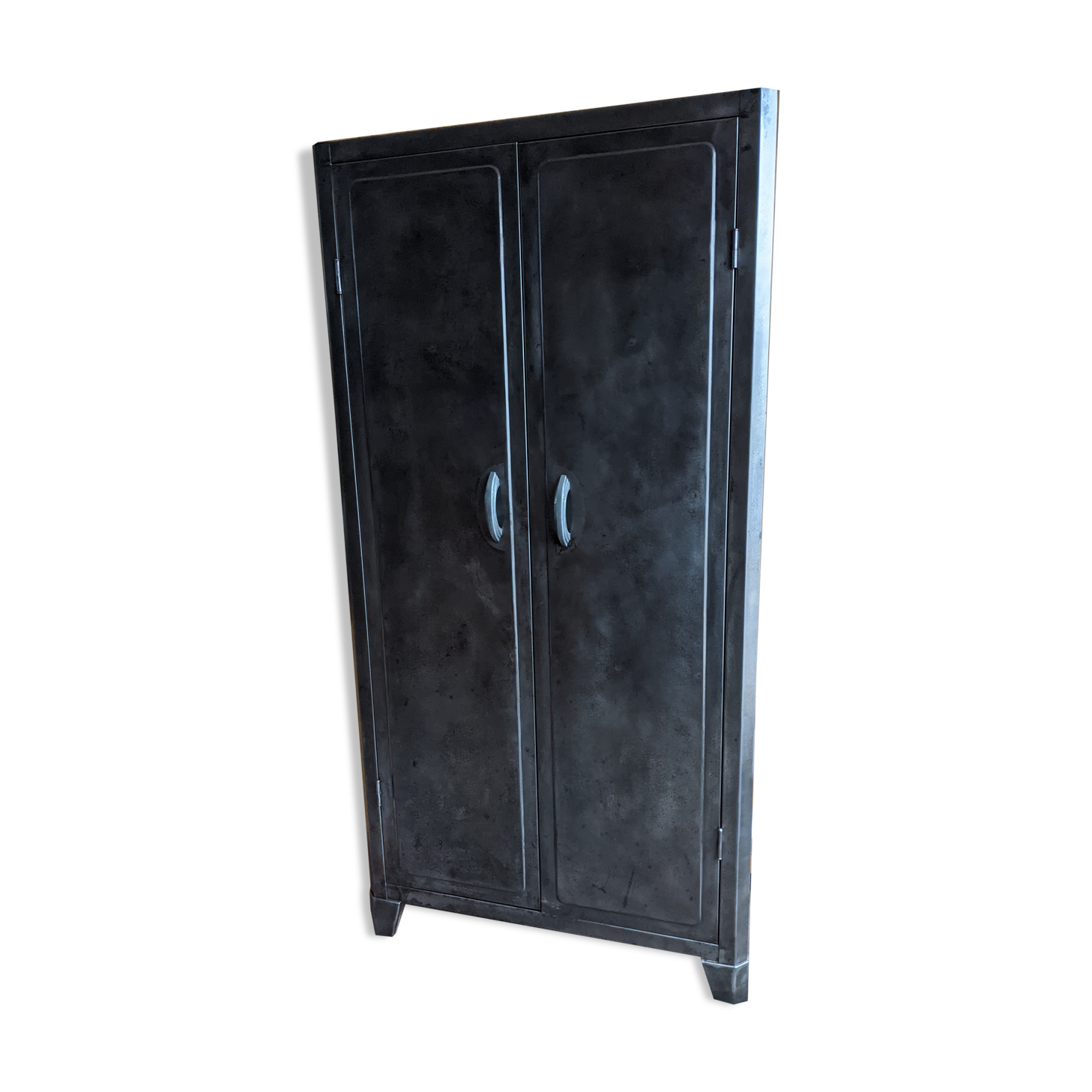 Metal cabinet