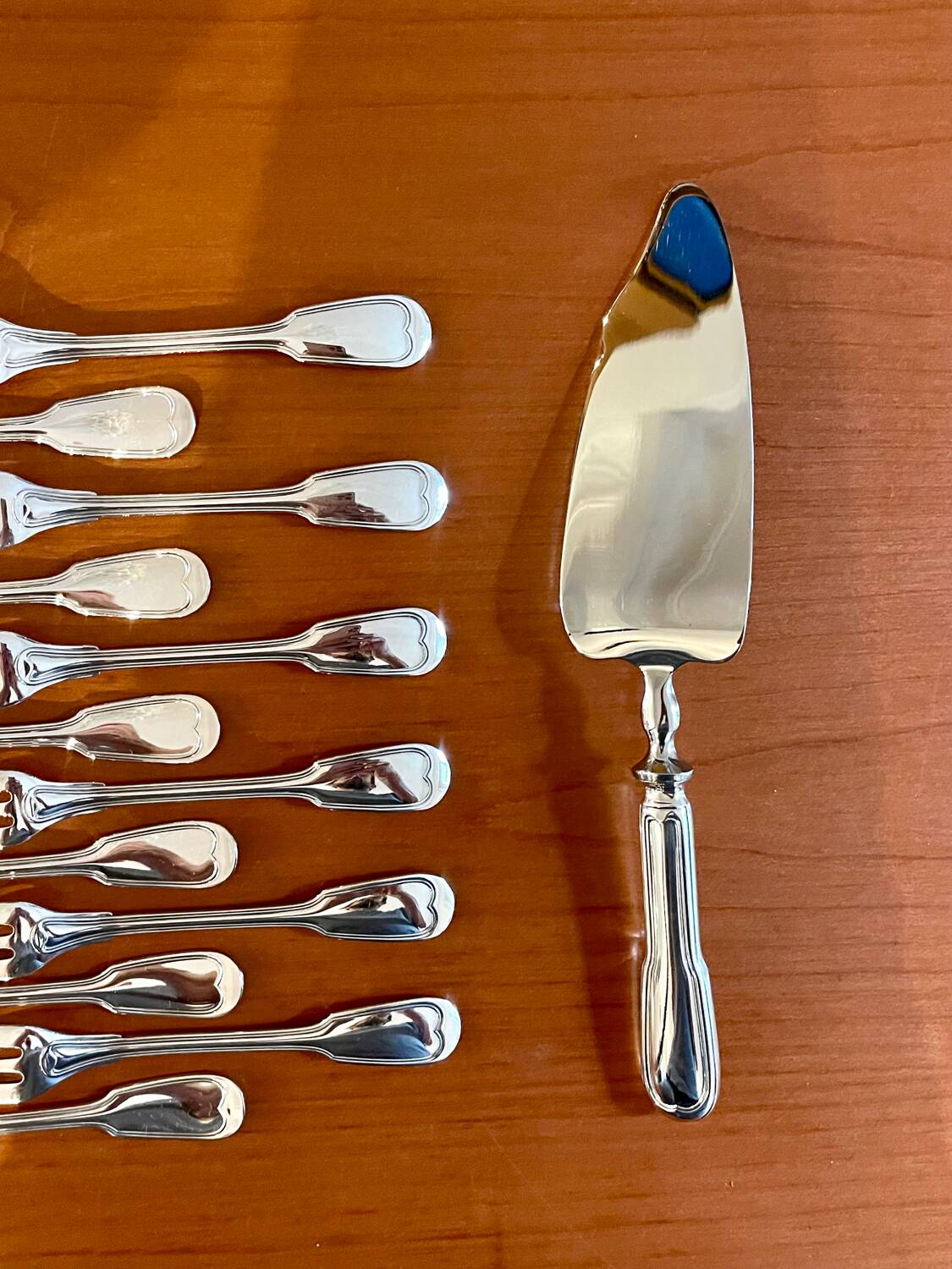 Christofle Chinon 12 cake forks and 1 pie server new condition