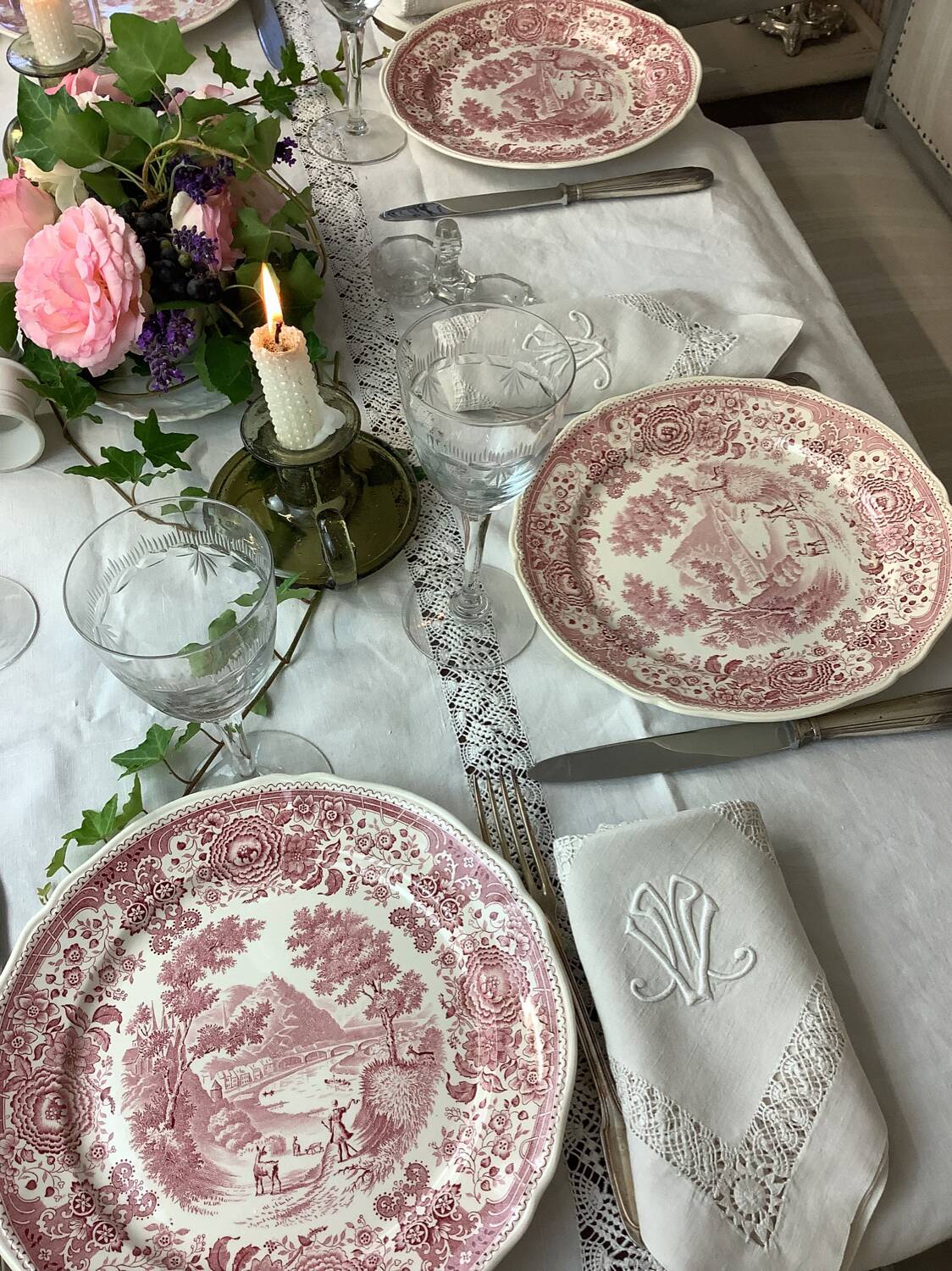 6 Villeroy and Boch Dinner Plates