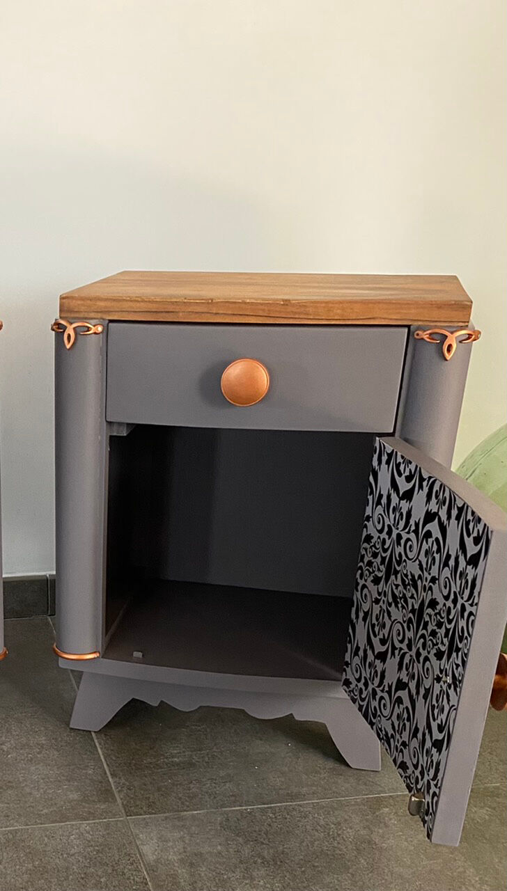 Vintage bedside table 40s