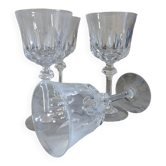4 wine glasses