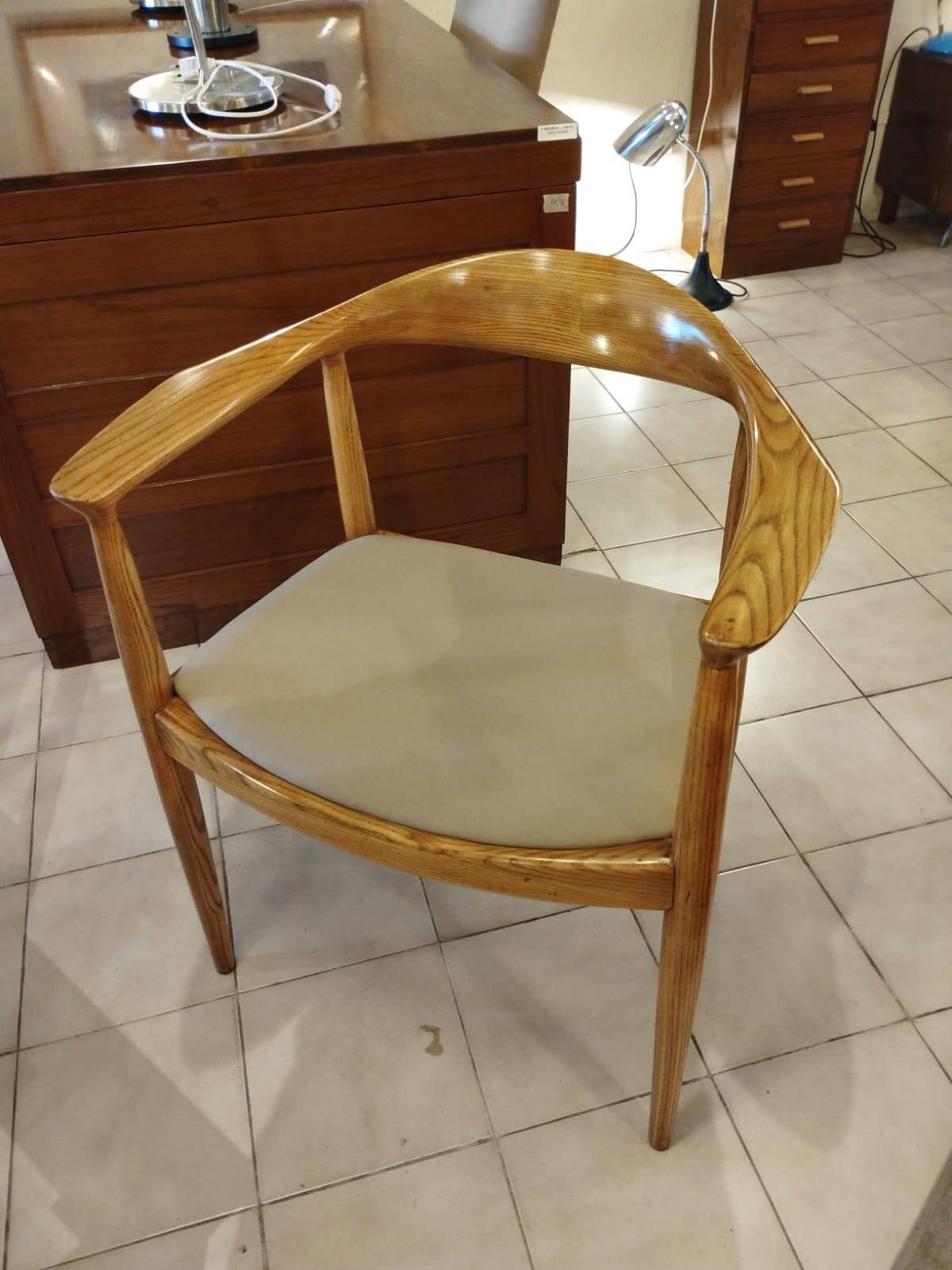 Hans Wegner PP503 chairs (1949) for sale – France