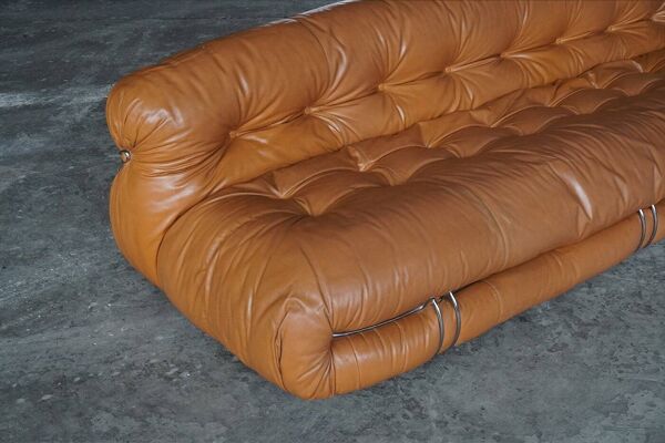 Canapé trois places Soriana en cuir original par Afra et Tobia Scarpa pour Cassina, années 1970.