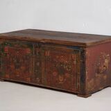 Malle ancienne à motifs floraux (c.1920)