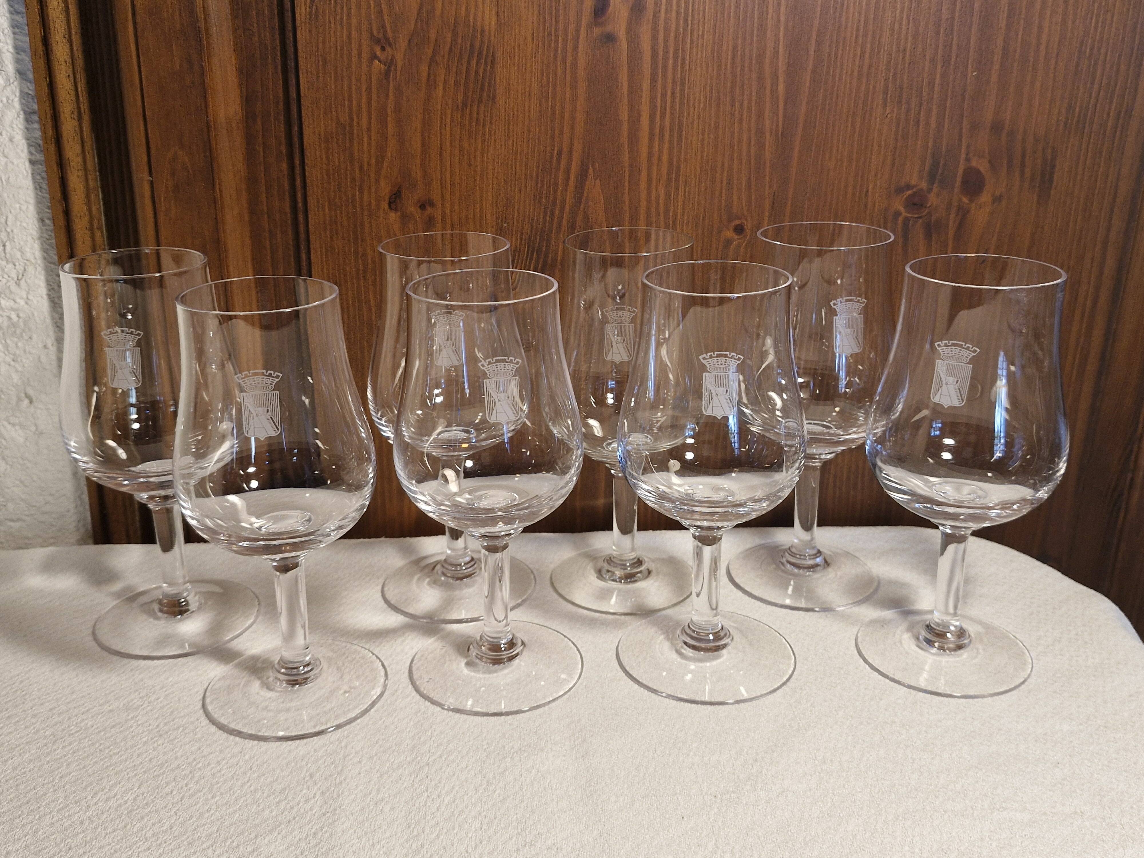8 crystal wine glasses from the 1925/1930s - Camp Romain wine logo.