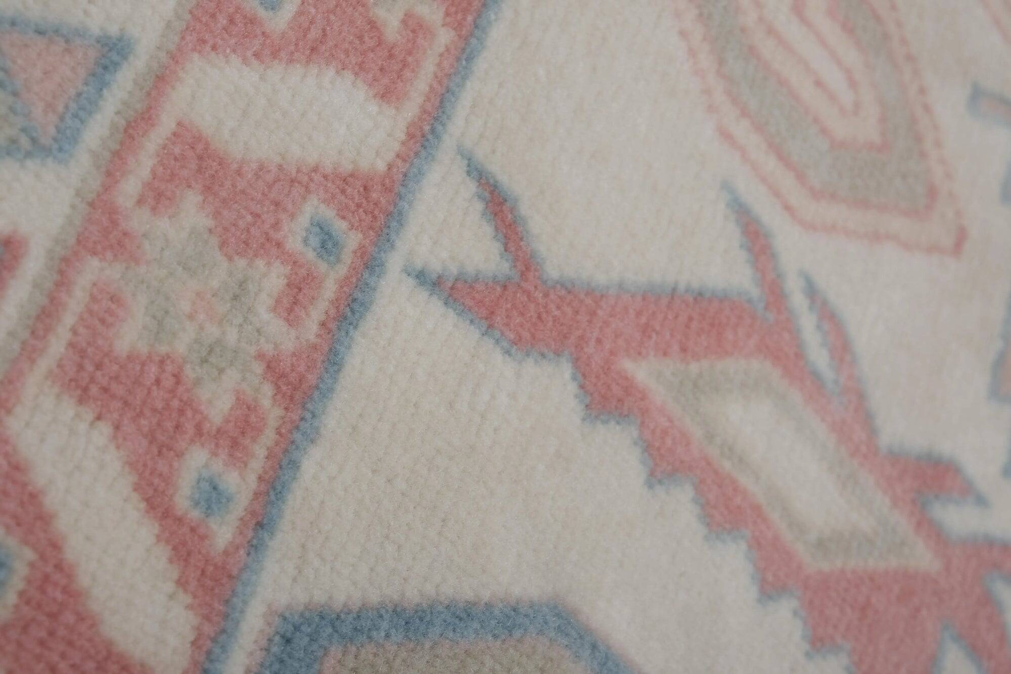 Vintage handmade Turkish rug 175x254 cm