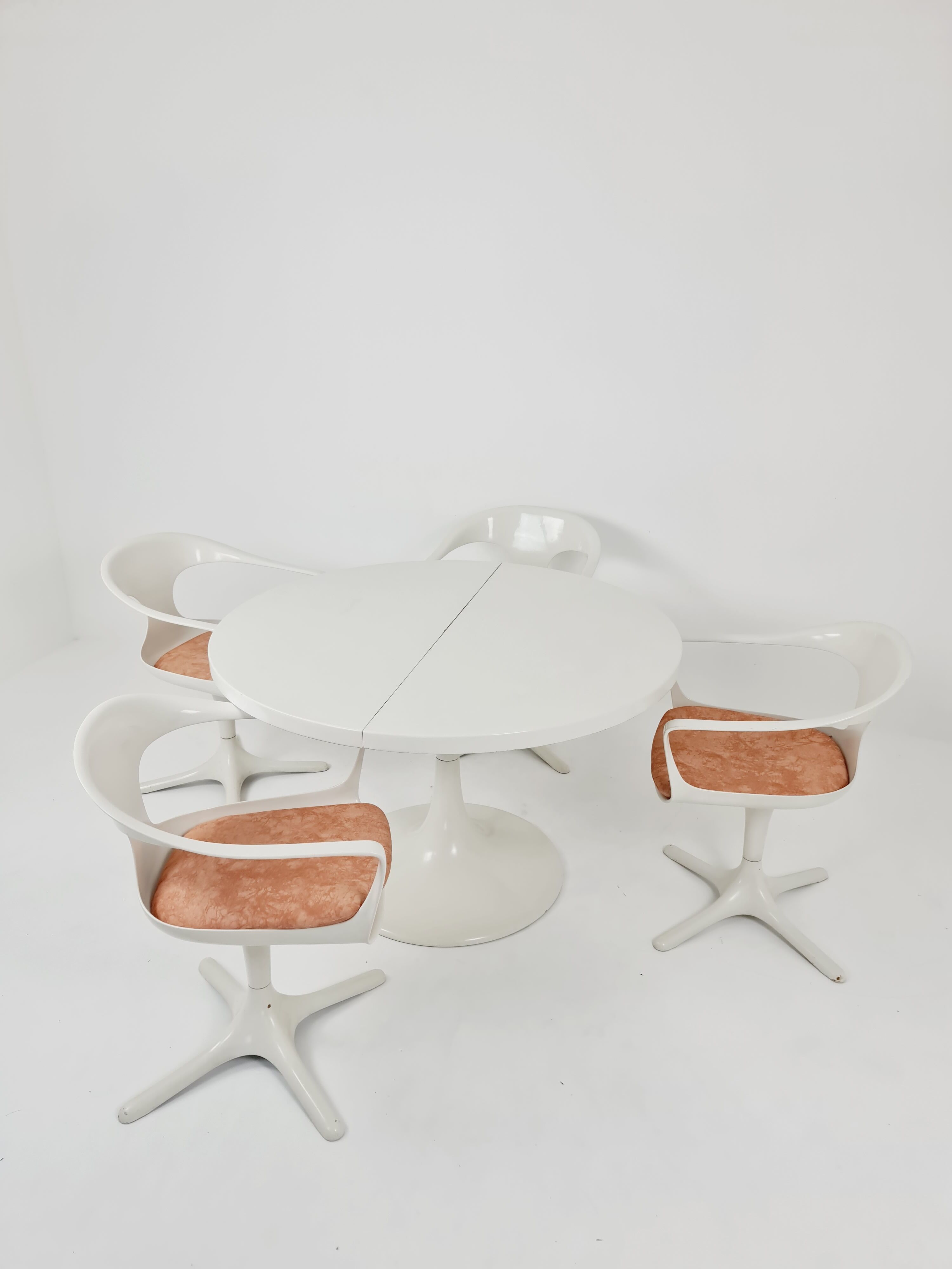 Set space age par Konrad Schäfer pour Interlübke