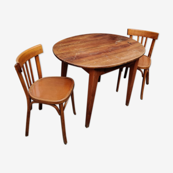 Baumann table and its 2 chairs