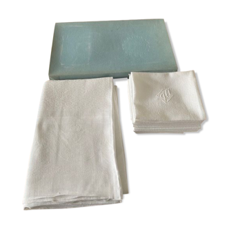 Nappe et 12 serviettes blanches coton damassé