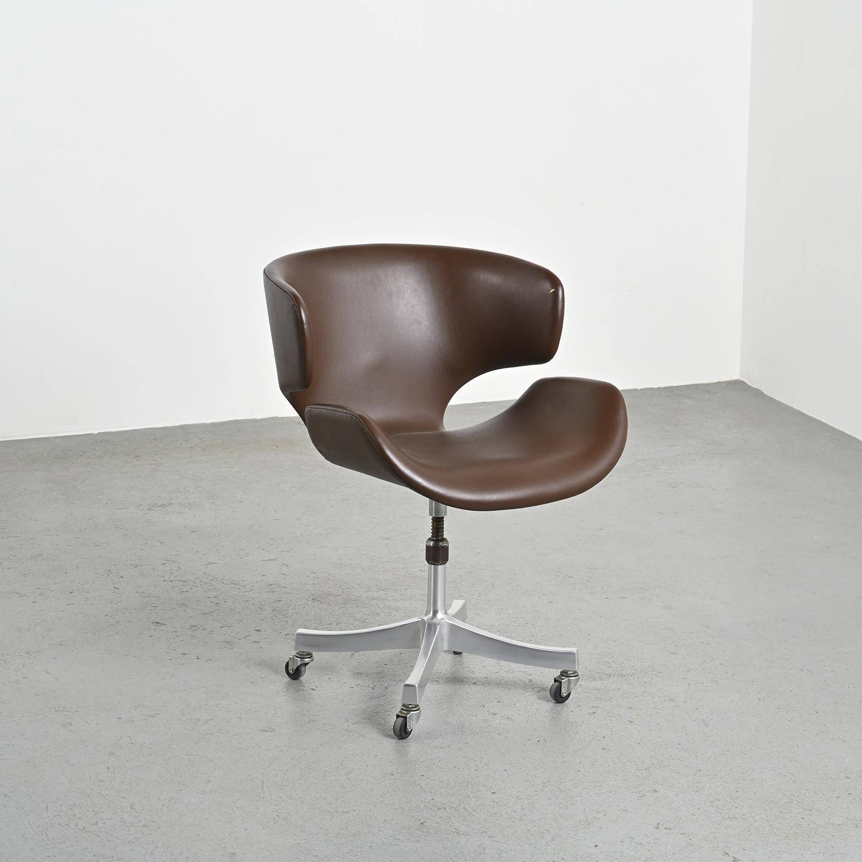 Kabuto armchair by Isamu Kenmochi, Tendo Mokko Japan 1965