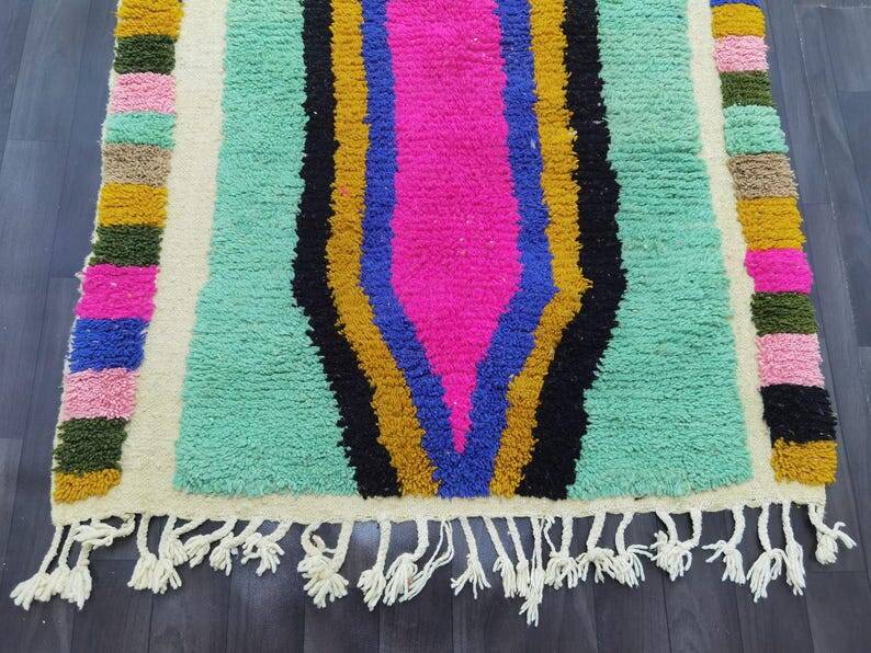 Moroccan Berber rug 250cm x 150cm