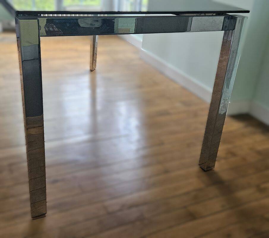 Italian Design Extendable Table in Black Glass and Chrome Legs 1980