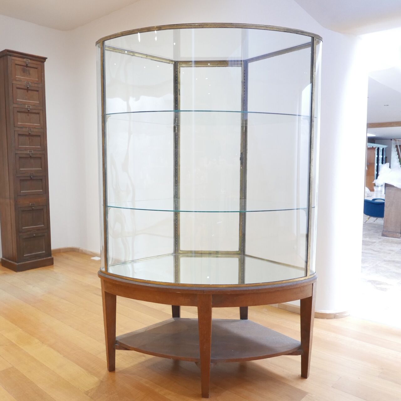Curved early 20th century display case