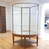 Vitrine courbée anglaise du début du 20ème siècle
