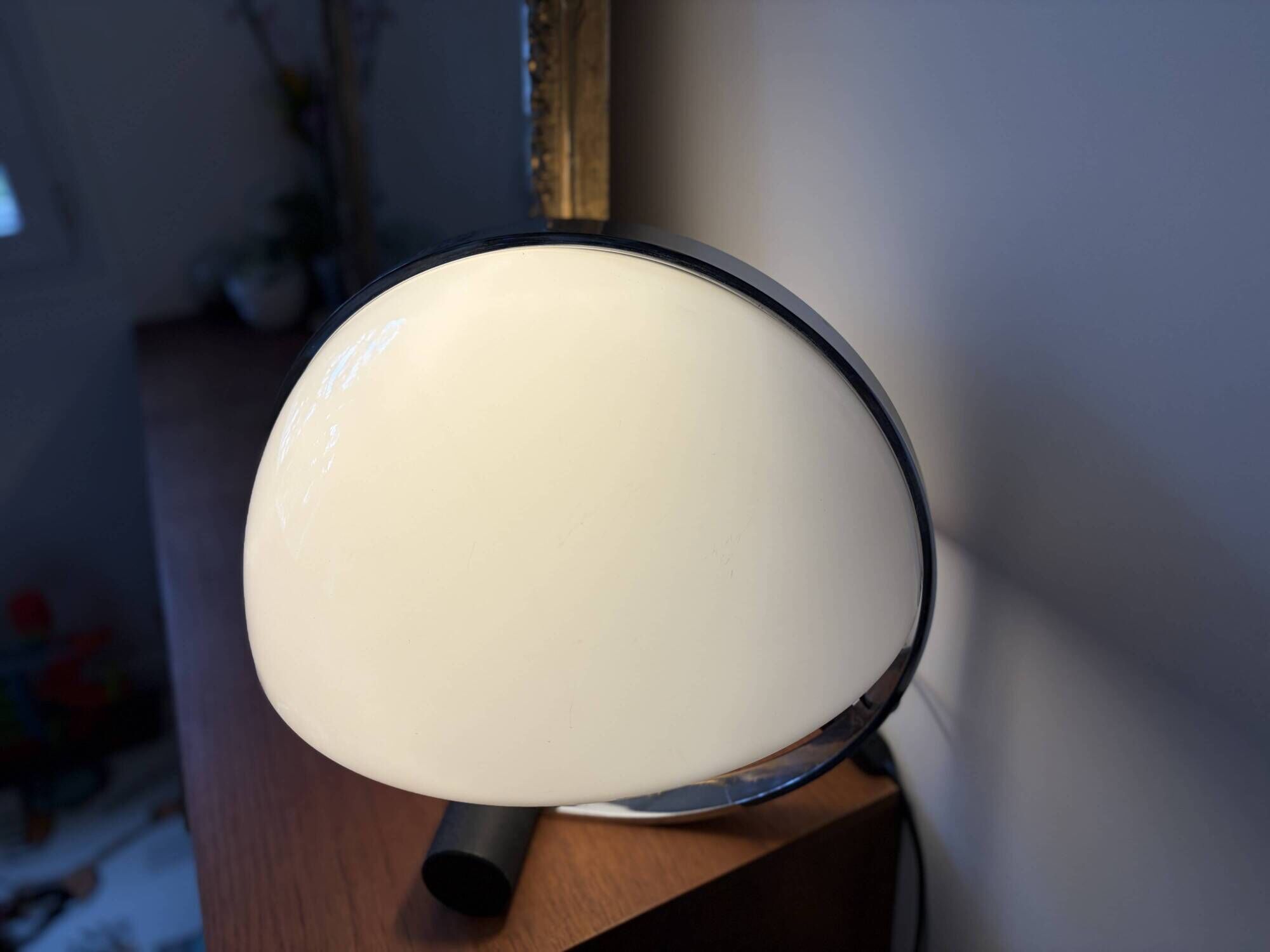Magnificent vintage Stilnovo Artimeta lamp in excellent condition.