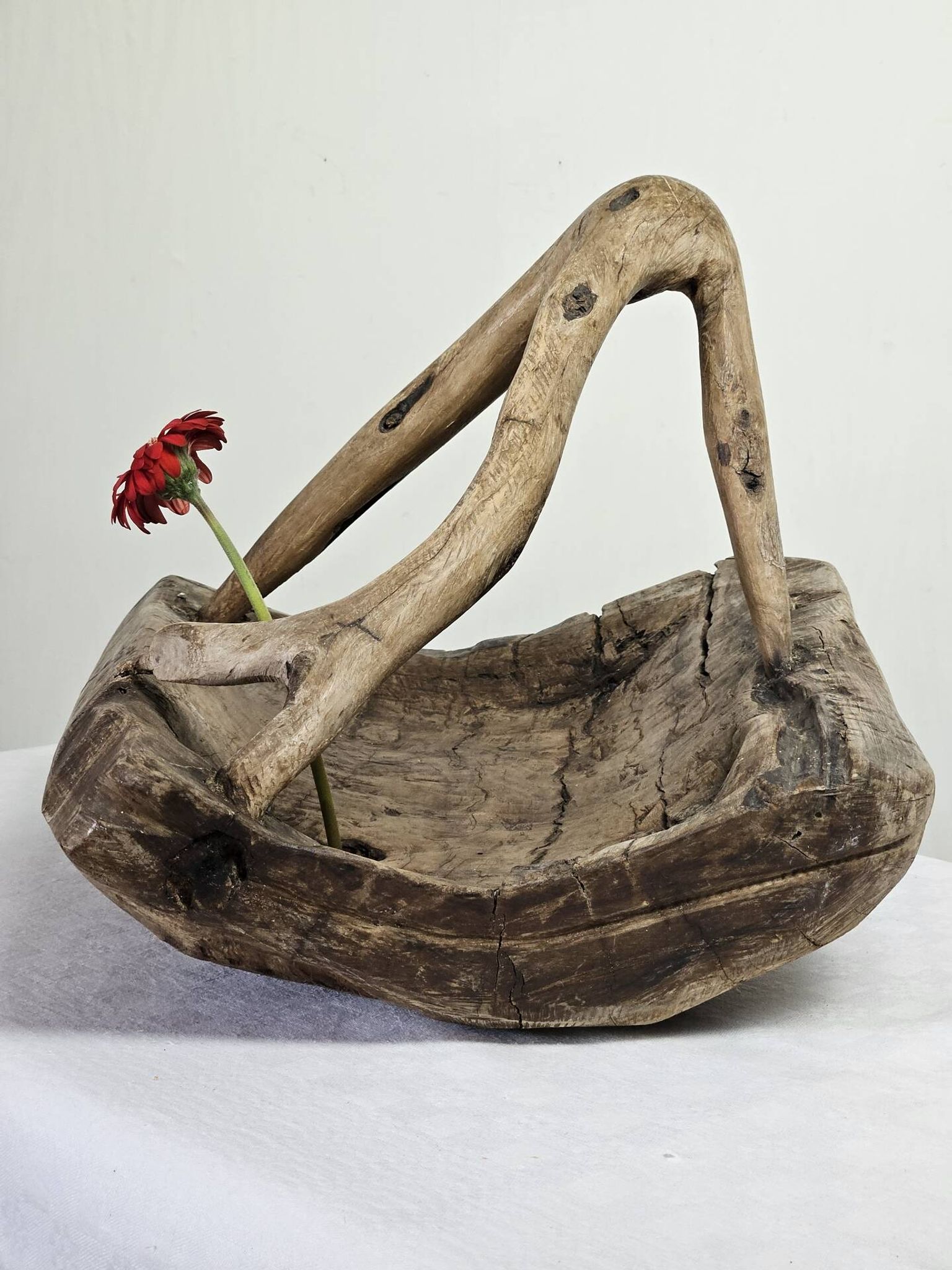 Panier ancien brutaliste bois d'olivier