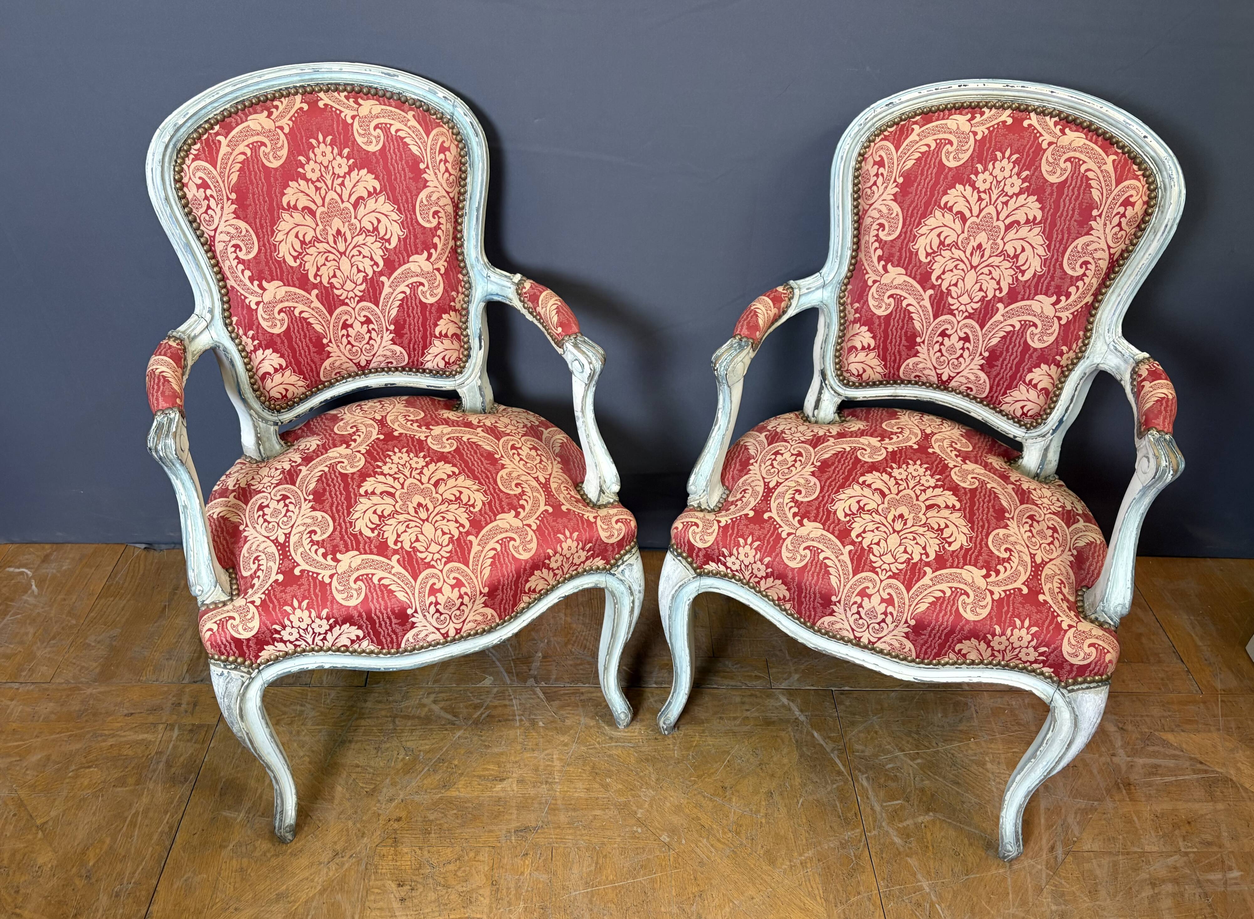 Paire de Cabriolets de Style Louis XV en Hêtre polychrome