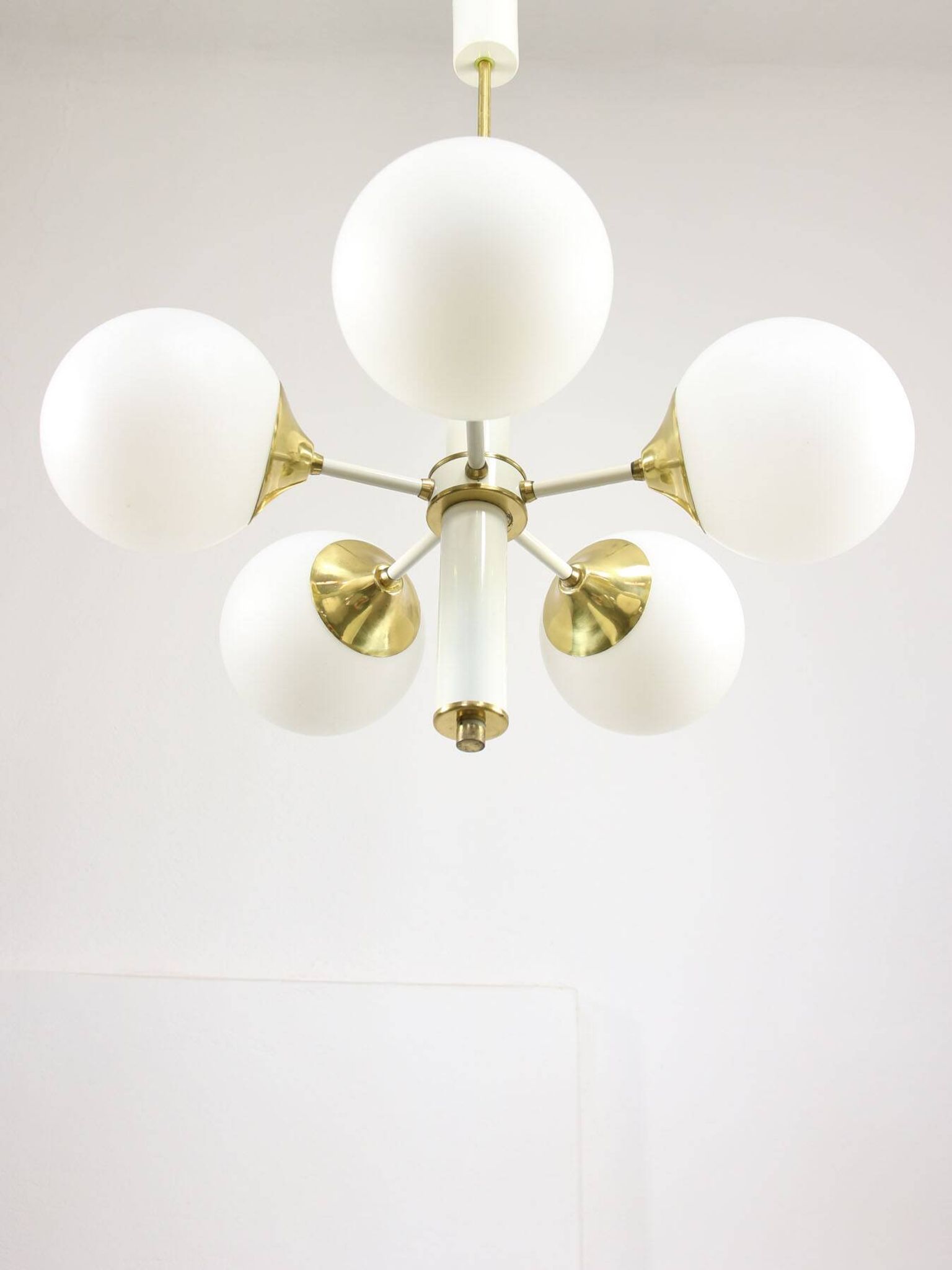 Mid-century Modern Italian Brass and Opaline Sputnik Chandelier
