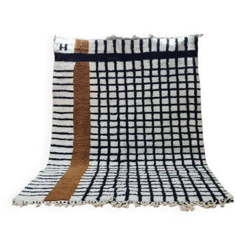 Tapis berbère Beni Ouarain en laine, design moderne à carreaux noir et blanc