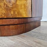 Pair of Art Decò bedside tables in walnut and thuja
