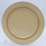 6 flat plates with a fine decoration of blue and gold borders.