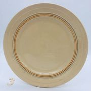 6 flat plates with a fine decoration of blue and gold borders.