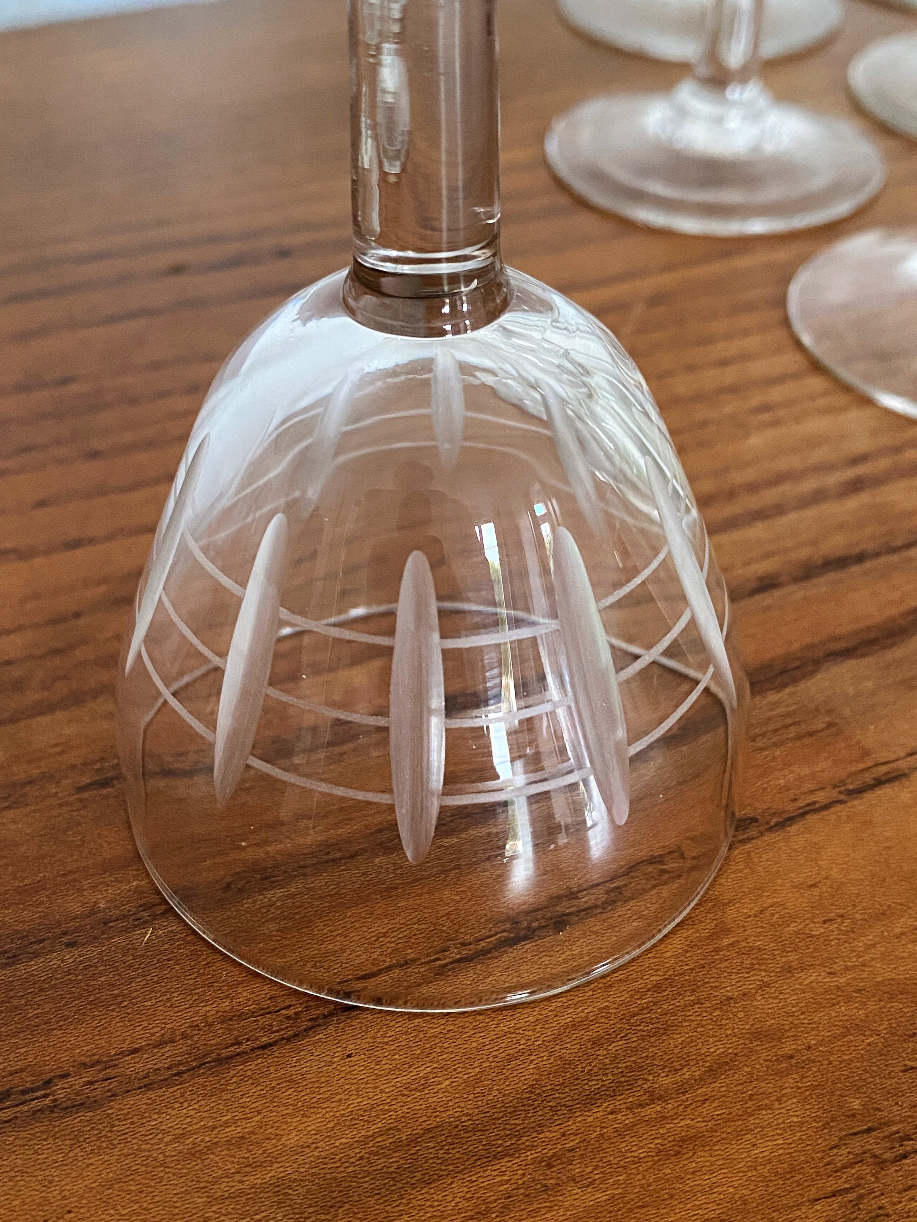 Set of 6 engraved wine glasses