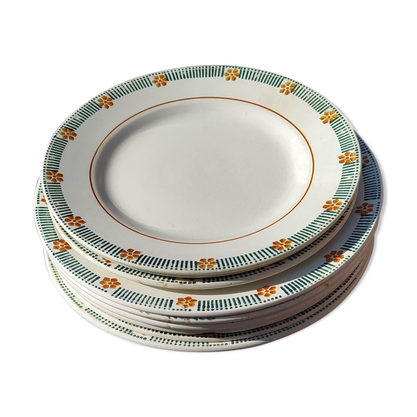 Série de 6 assiettes plates  et de 3 assiettes à dessert Vintage de St Amand