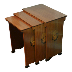 Ensemble de trois tables