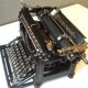 Machine à écrire ancienne Underwood n°3.12 in