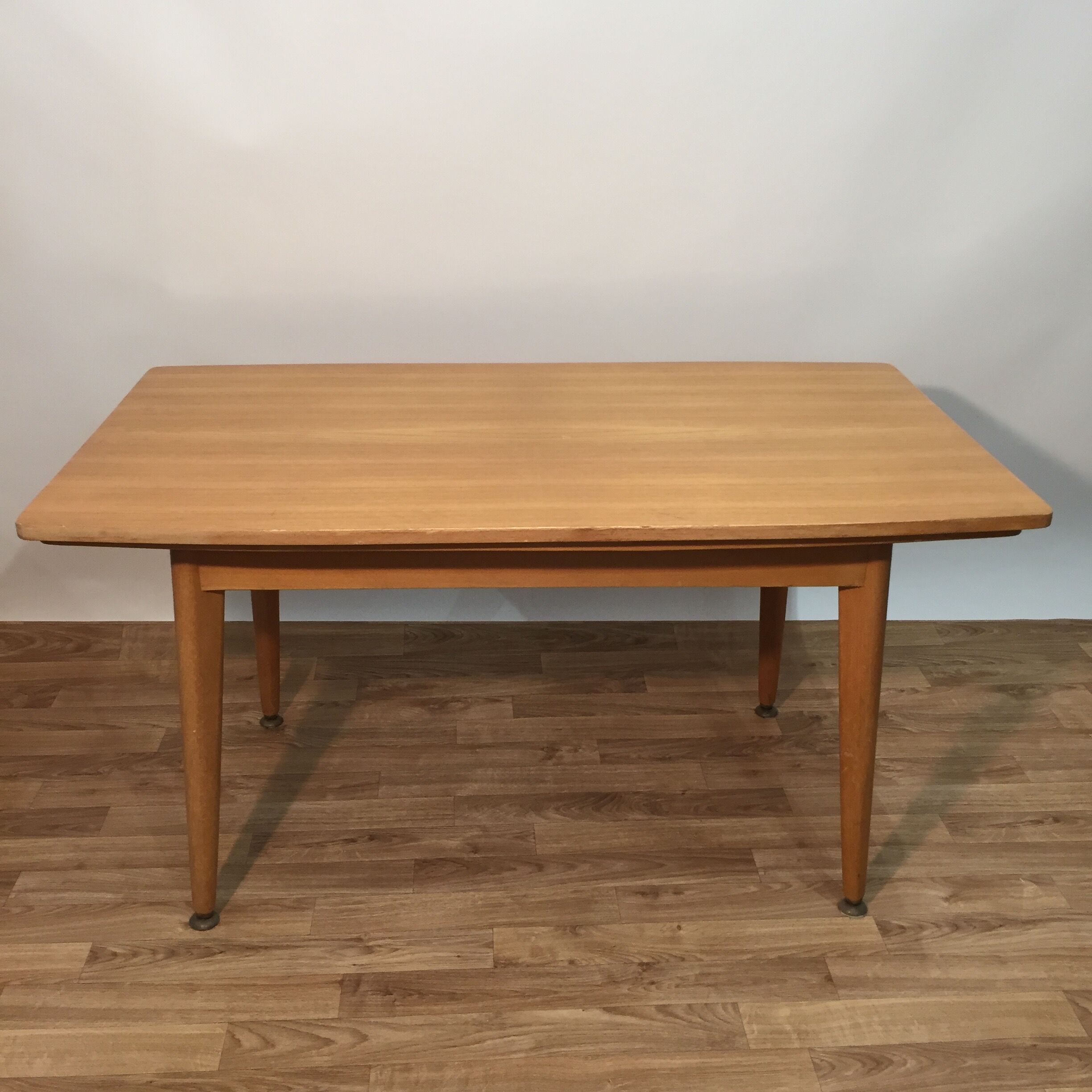 Table goes up and down 60s