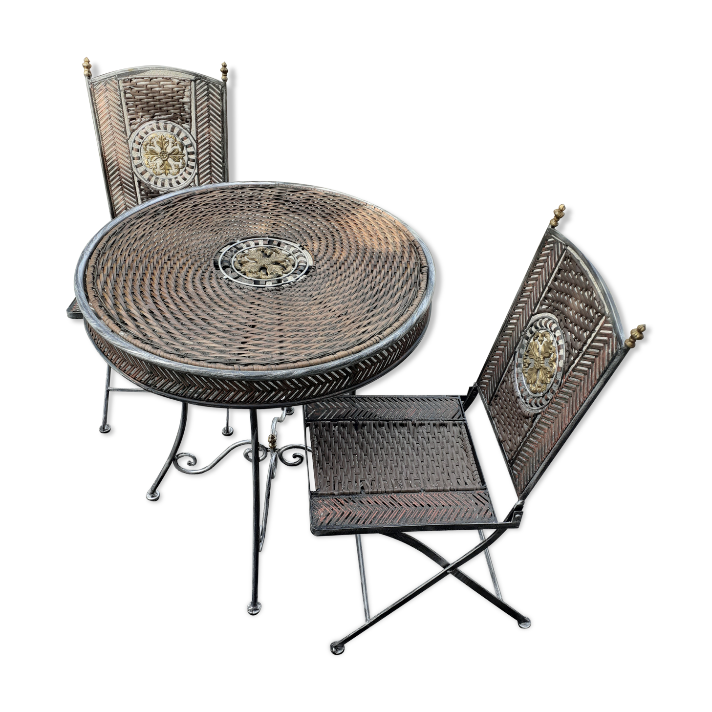 Garden furniture in rattan and wrought iron