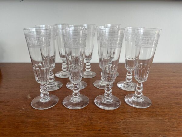 11 Flûtes À Champagne En Cristal Baccarat modèle 4770 catalogue 1907