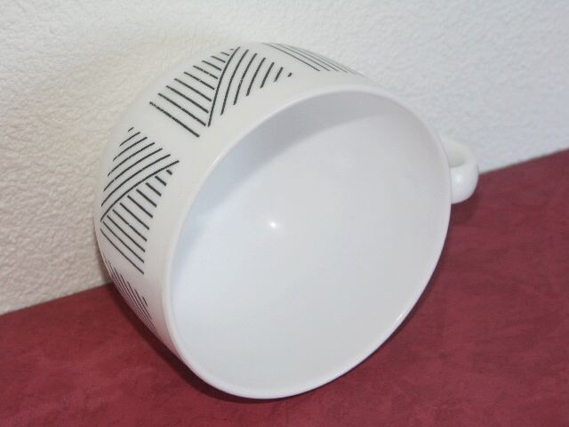 Vintage Luminarc "Jumbo" cup 70/80
