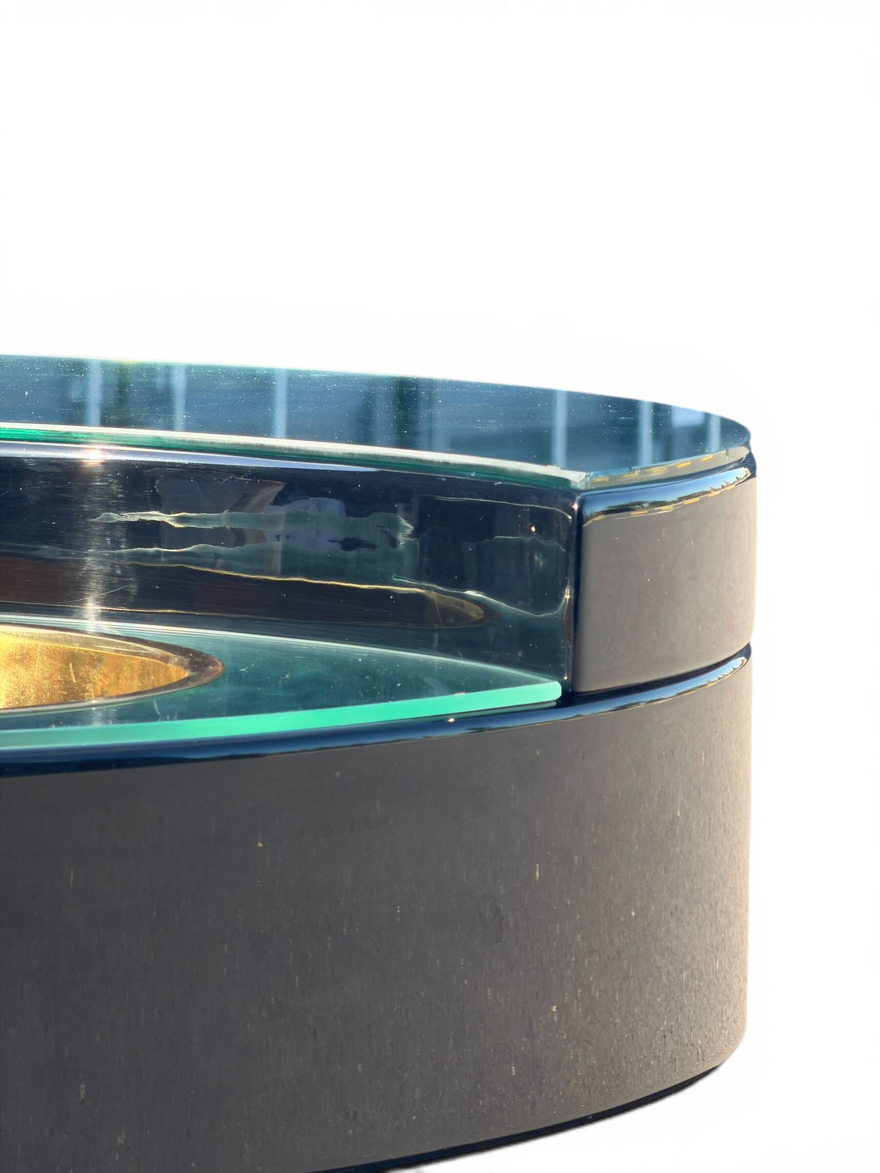 Table basse Willy Rizzo Yin-Yang - Laque, laiton & verre (Circa 70)