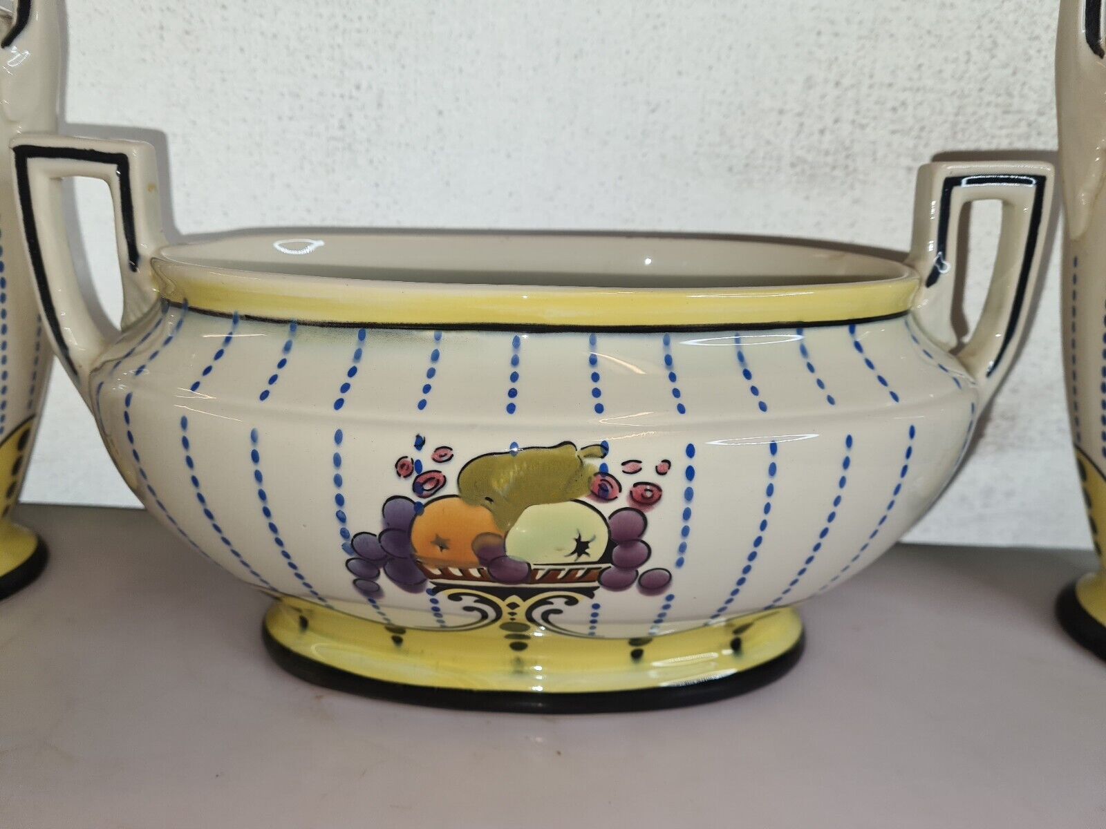 Planter with 2 art deco style slip vases