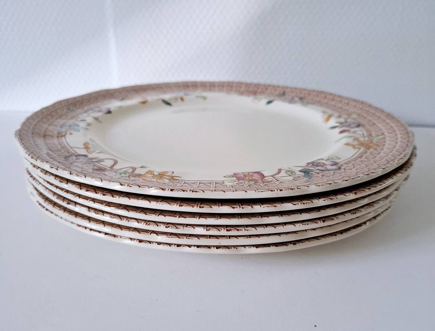 Manson's plates made in England vintage