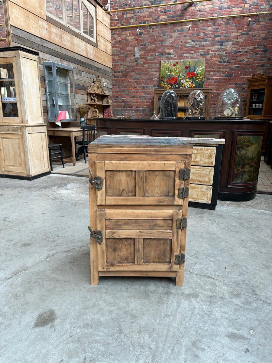 1920s icebox furniture
