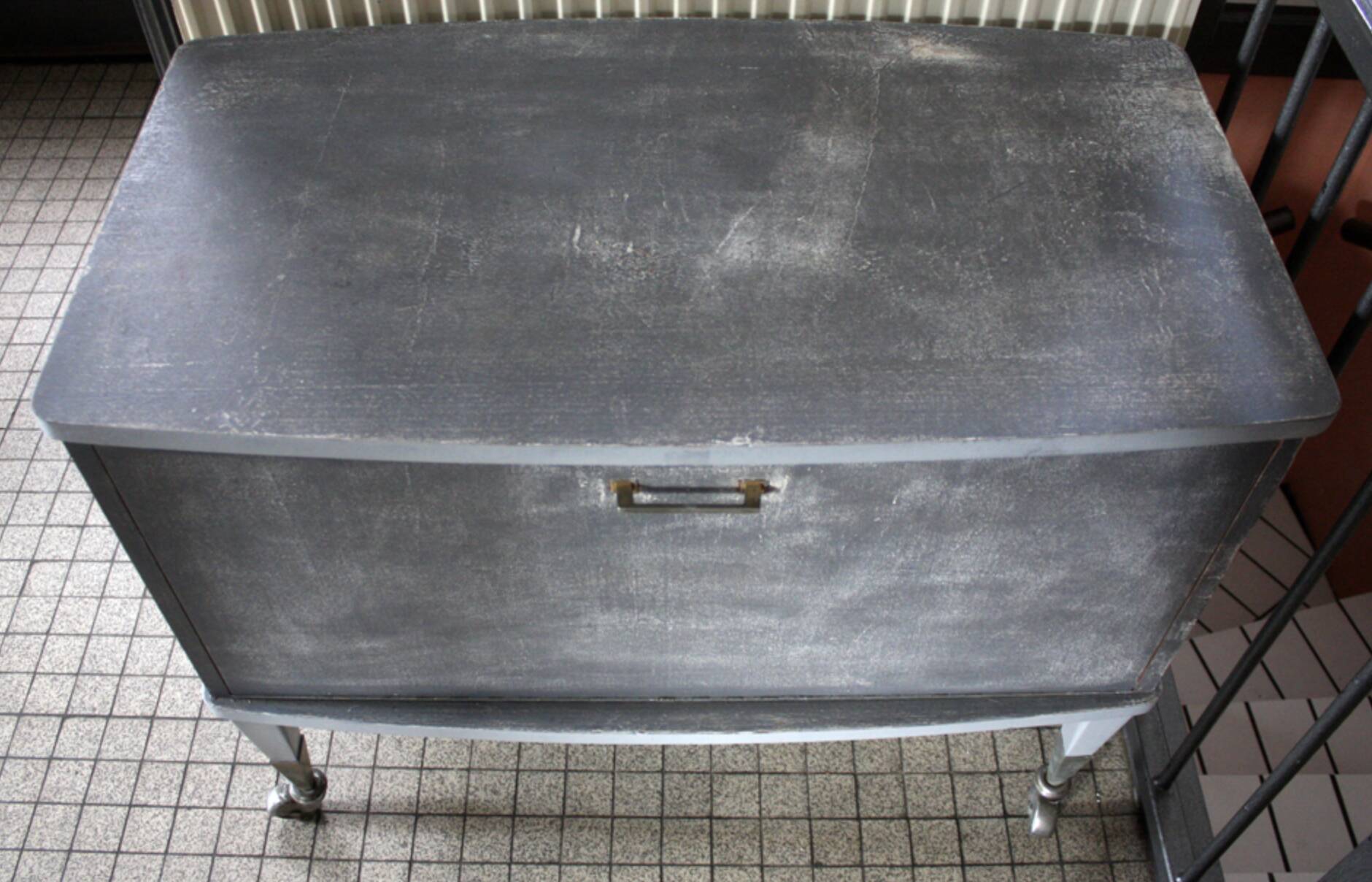 Furniture bar on wheels 50