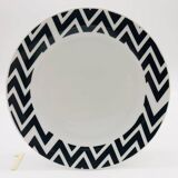 6 Porcelain dessert plates. Monochrome.