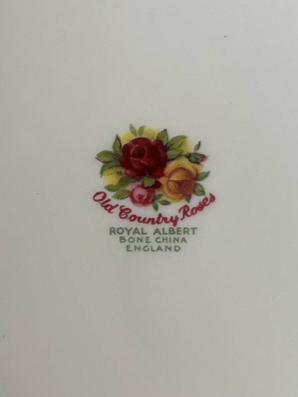Royal Albert- Old Country Roses