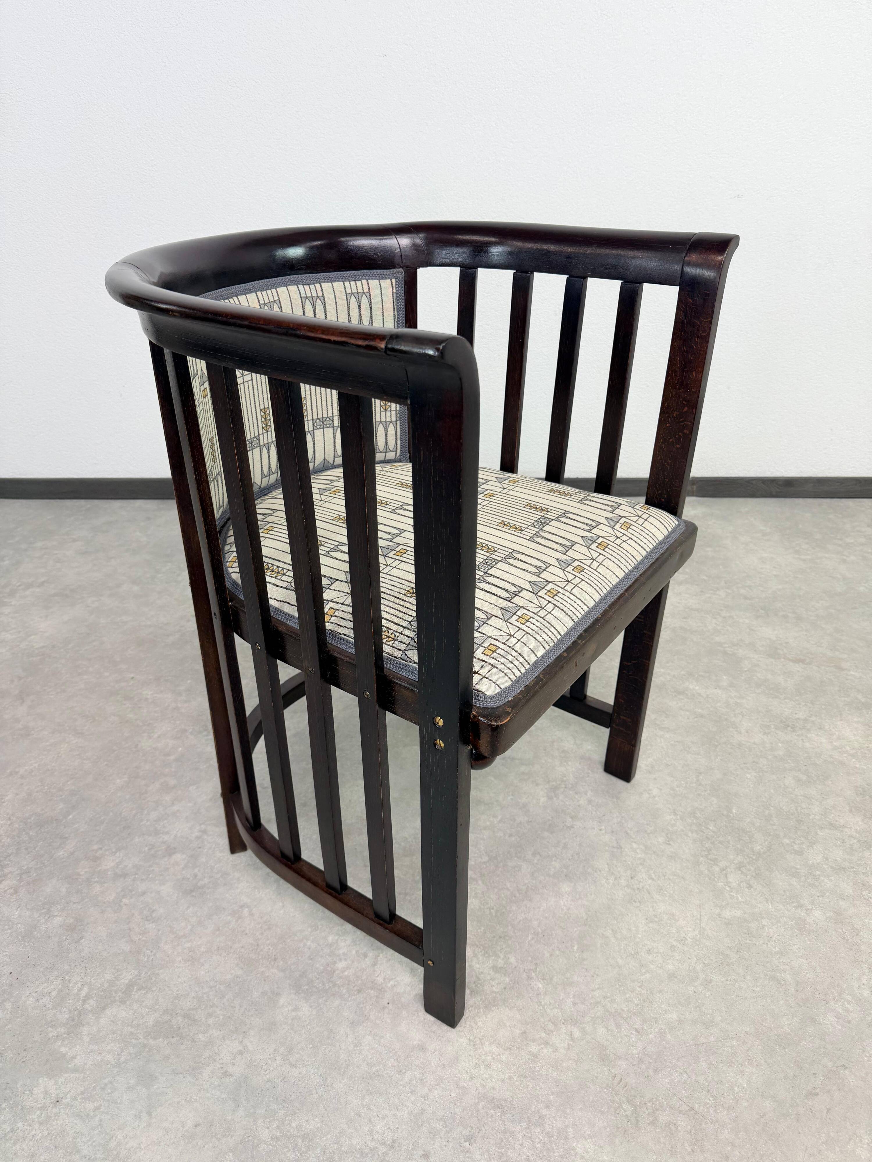 Fledermaus armchair no. 423 by Josef Hoffmann